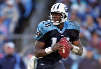 Vince-young-looking-to-pass_crop_340x234