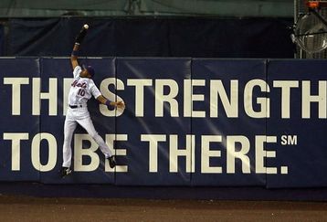 Endy_chavez_catch_feature