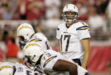 92851132_chargers_v_cardinals_feature