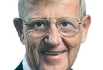 Lou_holtz_feature