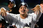 Yankee_fans_crop_150x100