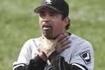 Ozzie-guillen-choke_crop_150x100