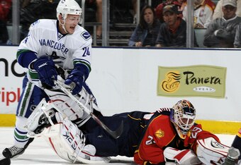 2110066_canucks_v_panthers_crop_340x234