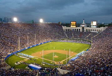 008_129_red_sox_v_dodgers_feature