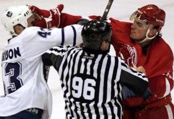Wings_vs_leafs_crop_340x234