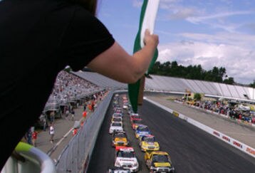 Racestart_camping_world_feature