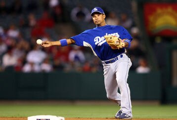 008_086_angels_v_dodgers_feature
