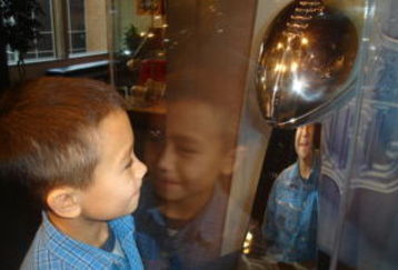 The_vince_lombardi_trophy_feature