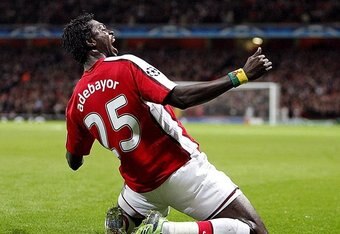 Emmanuel-adebayor-arsenal-fc-po_crop_340x234