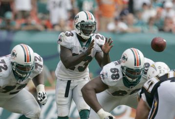 53472100508_chargers_v_dolphins_feature