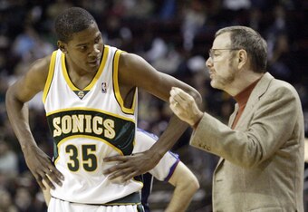 56064285_hawks_v_sonics_crop_340x234