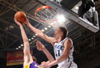 Kirilenko-blocks-gasol-p1_crop_340x234