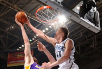 Kirilenko-blocks-gasol-p1_feature