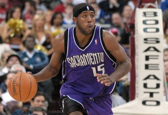 2010214_kings_v_cavaliers_crop_340x234