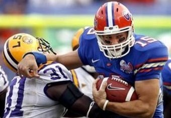 Tim_tebow_breaking_tackle_crop_340x234