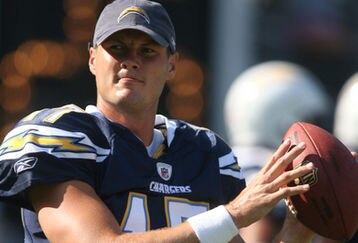 5920808250399_seahawks_v_charge_feature