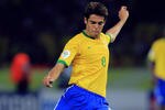 Kaka_leite_5_footballpictures_n_crop_150x100