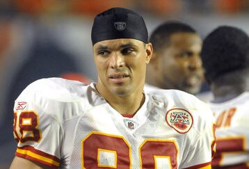 7960068_chiefs_v_dolphins_feature