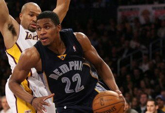 59216633_memphis_v_lakers_crop_340x234