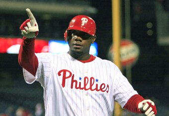375050141_padres_v_phillies_crop_340x234