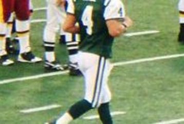 200px-brett_favre_as_jet1-edit_feature