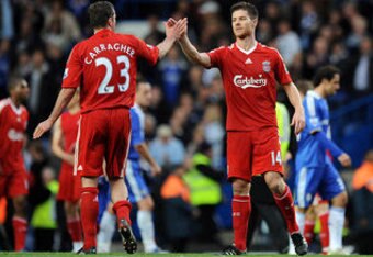 Xabi-alonso-jamie-carragher-che_crop_340x234