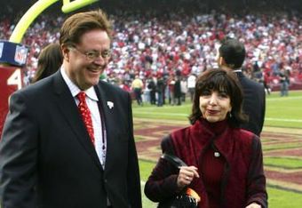 John-and-denise-debartolo-york_crop_340x234