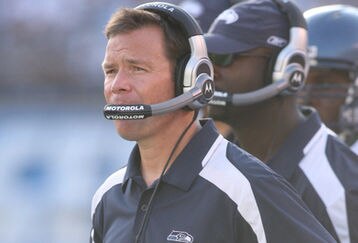 5920808250423_seahawks_v_charge_feature