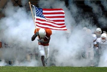 Williams_roy_with_flag_feature