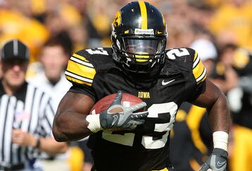 3211223_wisconsin_at_iowa_feature