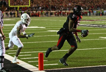 27208110101_texas_v_texas_tech_feature