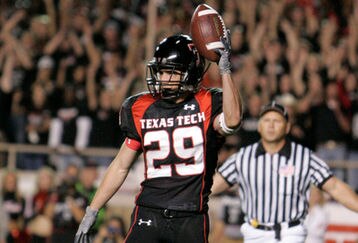 15208110105_texas_v_texas_tech_feature