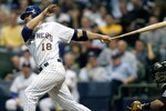 22082434_marlins_v_brewers_crop_150x100