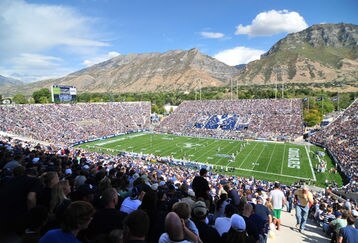 24808092056_wyoming_v_byu_feature