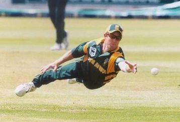 Jonty-rhodes-4_feature