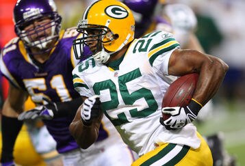 252081109065_packers_v_vikings_feature
