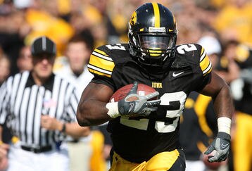 3211223_wisconsin_at_iowa_feature