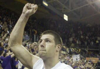 56071837_ucla_v_washington_crop_340x234