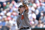 98300003188_giants_v_royals_crop_150x100