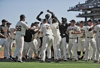 2837049_diamondbacks_v_giants_crop_340x234