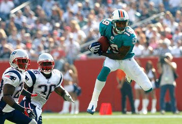 Miami_dolphins_v_new_england_pa_feature