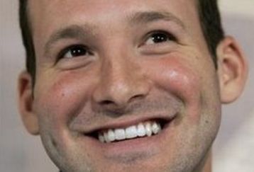 Tonyromo_feature