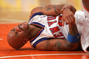 94212265_mavericks_v_knicks_crop_310x205