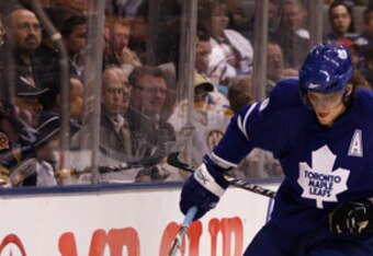 129081117009_bruins_at_leafs_crop_340x234