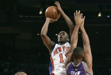 94250678_suns_v_knicks_feature