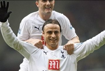 Dimitar_berbatov_and_robbie_kea_feature