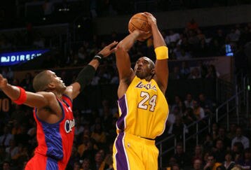5920811051121_clippers_at_laker_feature
