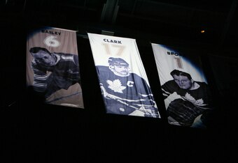 129081122_4_blackhawks_at_leafs_crop_340x234
