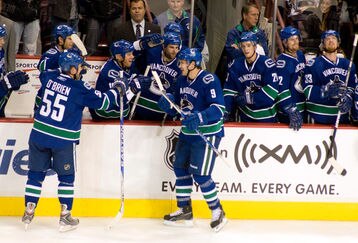 22808111204_avs_v_canucks_feature