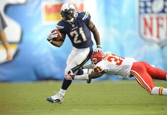 4540811091357_chiefs_at_charger_crop_340x234
